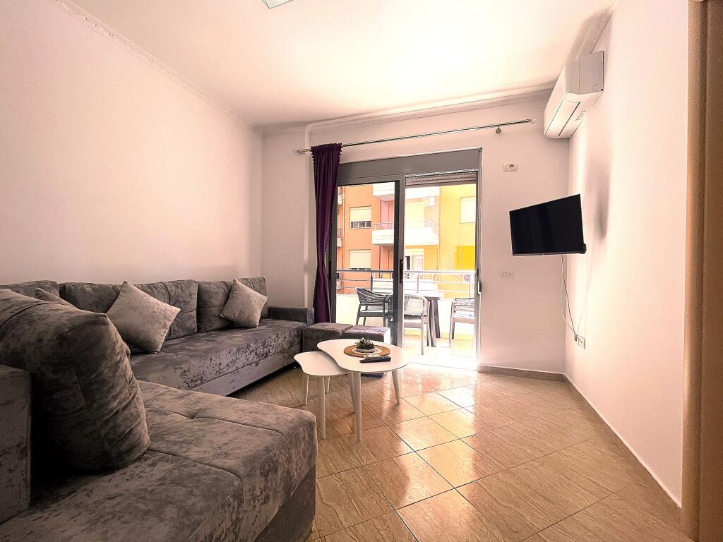 Apartament modern i madh pranë Lungomare VETËM PËR STUDENTË