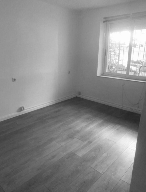 Office for rent near Vasil Shanto 400 €
