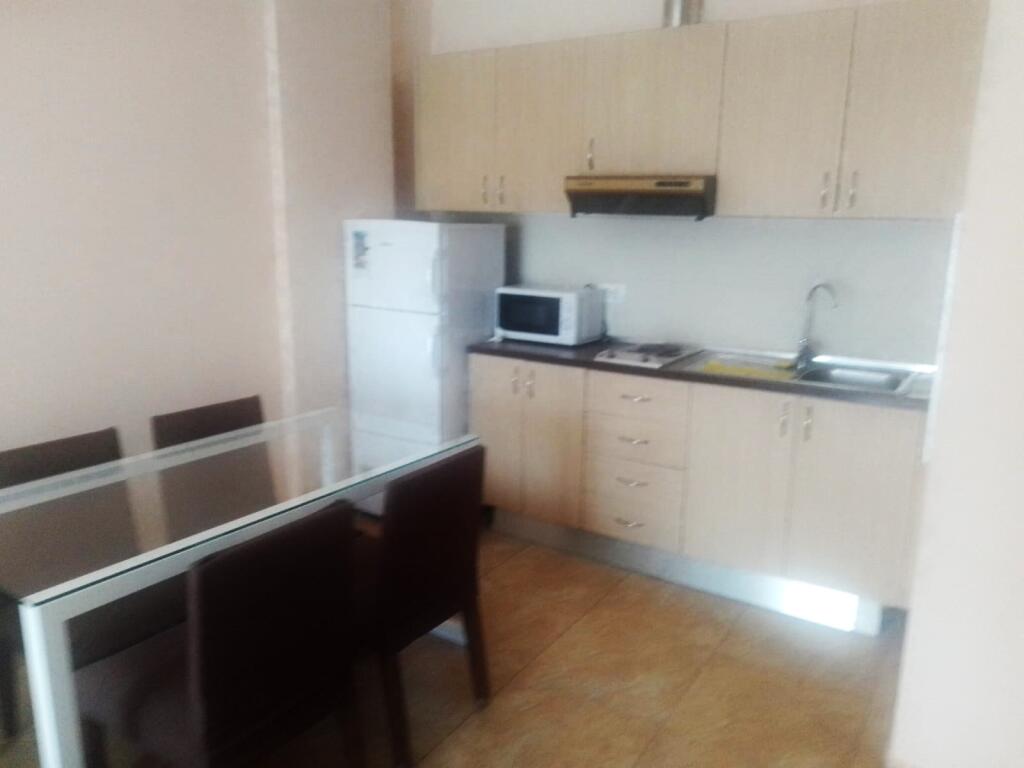 🏢Vicino alla Residenza Kodra e Diellit 1, si affitta appartamento arredato 2+1. 500 Euro