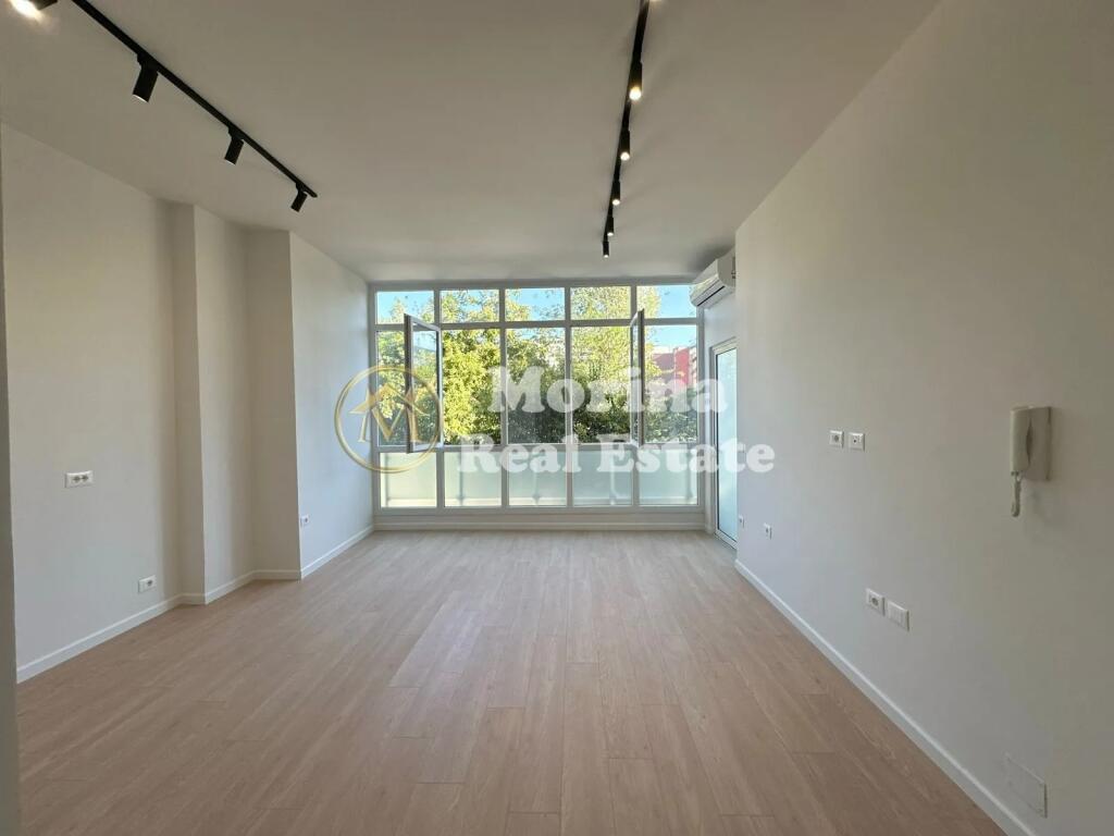 Rent, Business Premises Bulevardi Ri, 500 euros/month