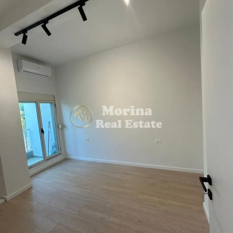 Rent, Business Premises Bulevardi Ri, 500 euros/month