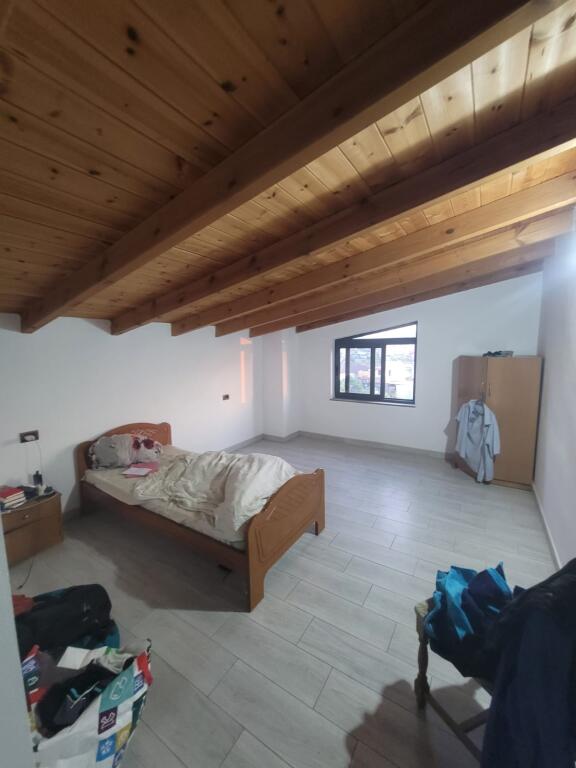 Jepet apartament me qera ne Insitut