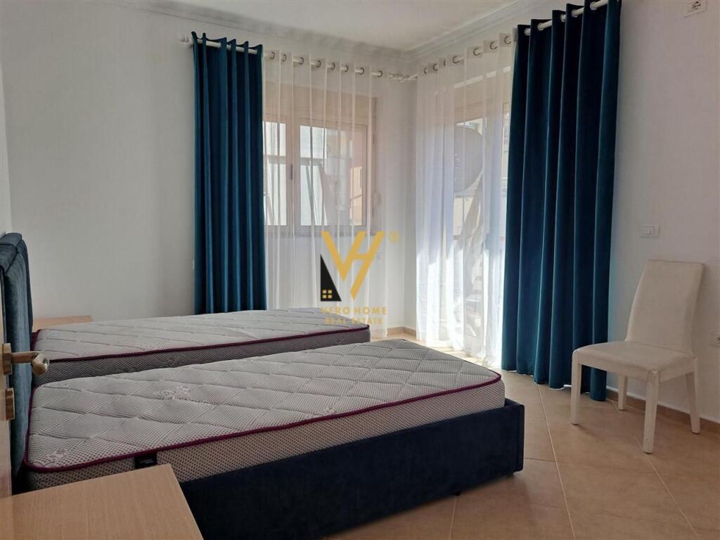JEPET APARTAMENT 2+1 ME QIRA TE LIQENI I TIRANES 1.000 EURO