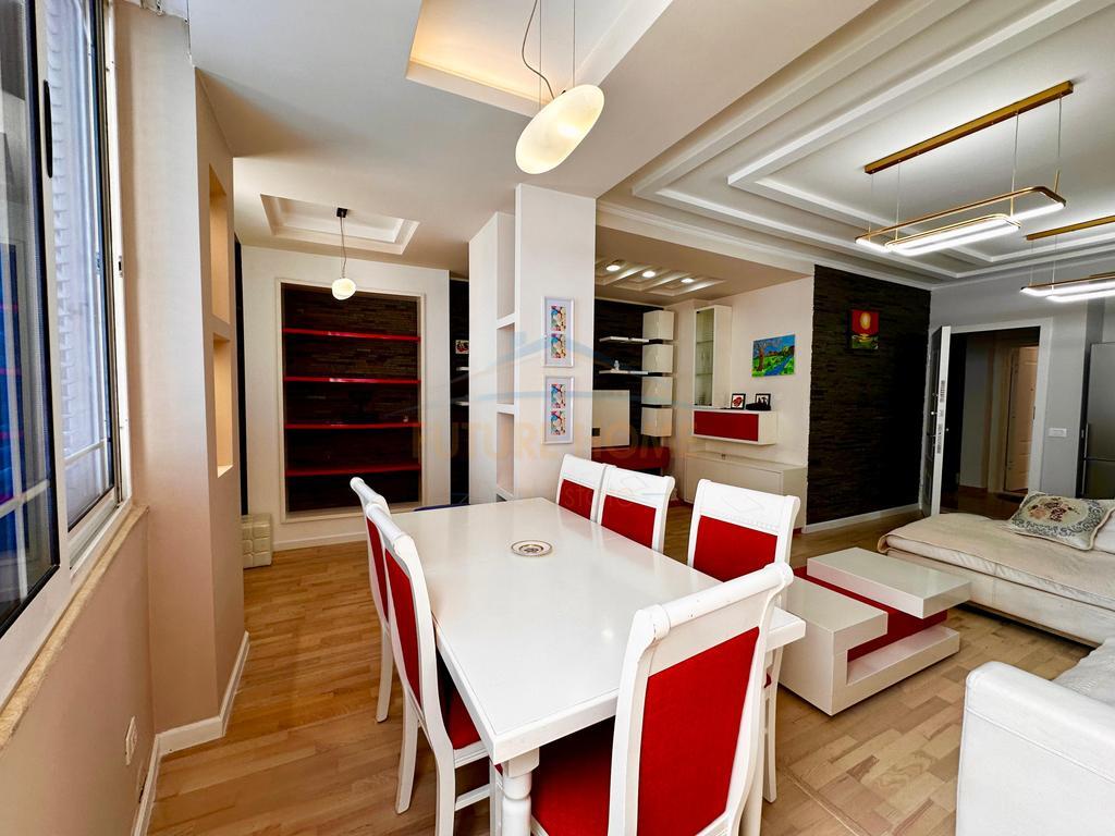 Shitet, Apartament 1+1 Prane Eleonores, Kodra e Diellit, Tirane.