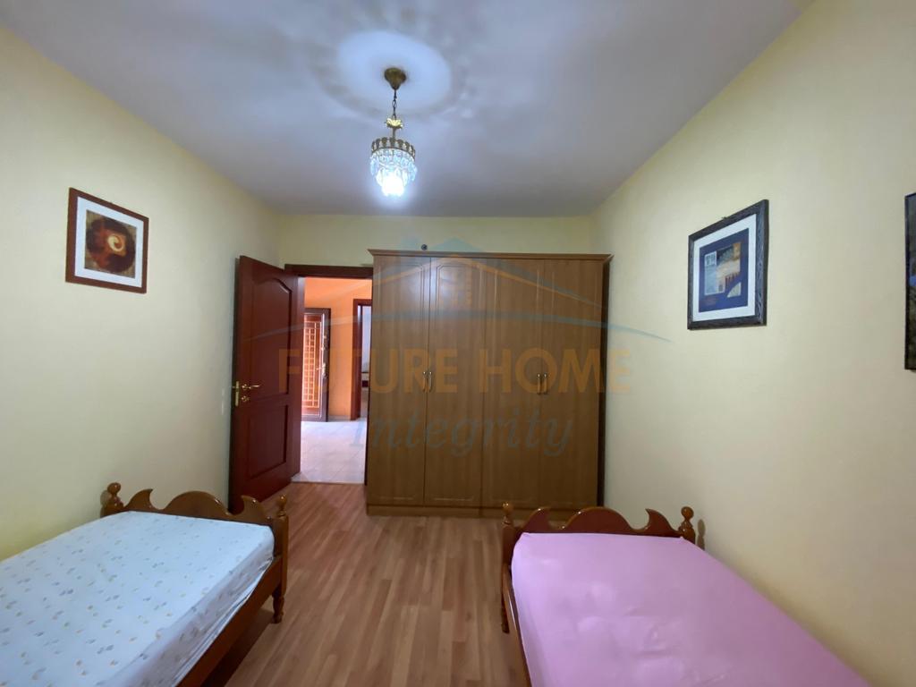Qera, Apartament 2+1+Parkim, Ish Tregu Elektrik, Tiranë.