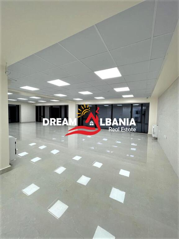 Zyre me qera  Garazhe ne Rrugen e Elbasanit prane Universitetit “Luarasi” ne Tirane (ID 4261839)
