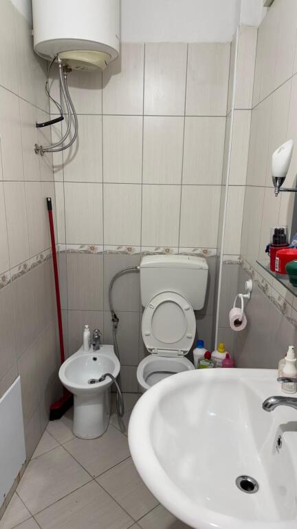 Apartment 3+1+2+2 balconies for rent at the Court, Durres