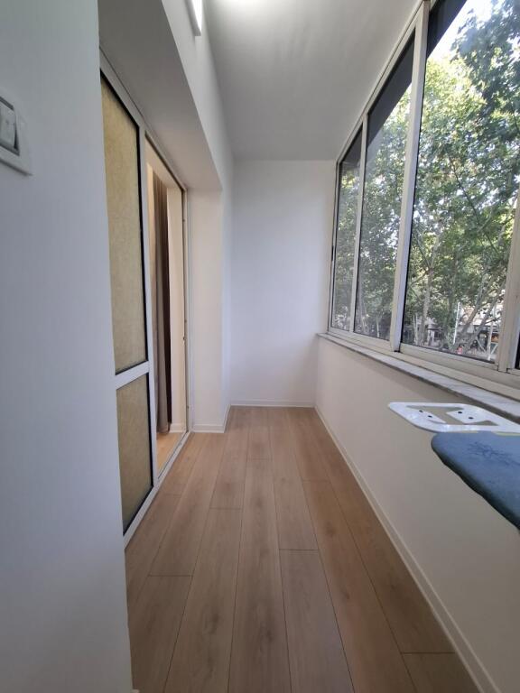 Jap apartament 1+1 me qera ngjitur me Dispancerine, prane ish-stacionit te Trenit