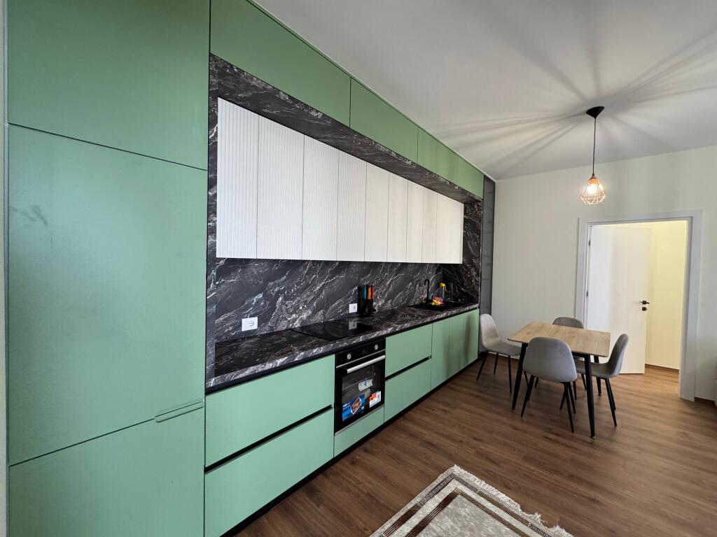 📢 Apartament me qira në Paskuqan 	•	🏠 Tipi: 2+1+2 (2 dhoma gjumi + sallon + 2 tualete) 	•	📍 Zona: Paskuqan 		💶 Çmimi: 650 € / muaj 