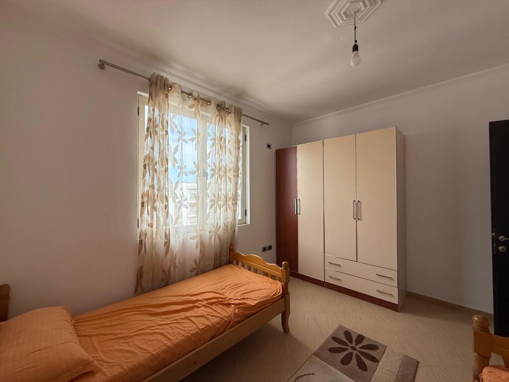 APARTAMENT PER QIRA 2+1+2,ASTIR