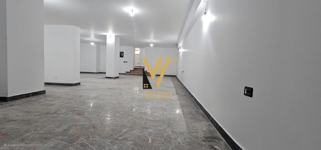 JEPET AMBIENT BIZNESI 200 M2 ME QERA NE BLLOKU 400.000 LEKE