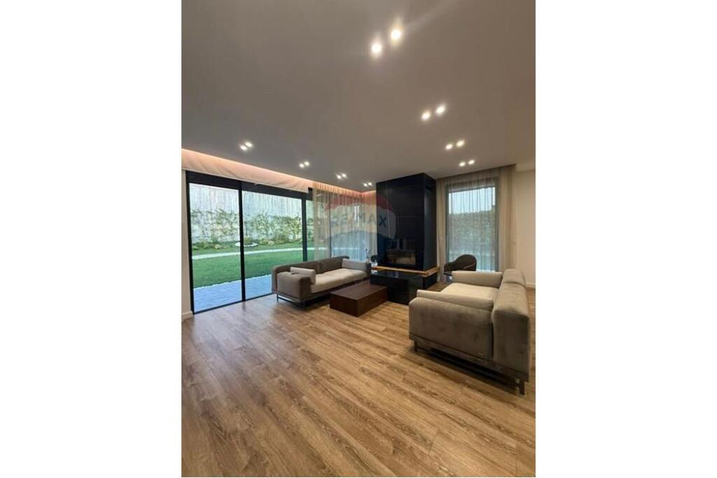 VILLAS FOR RENT - MANDARINE DRIVE, TEG