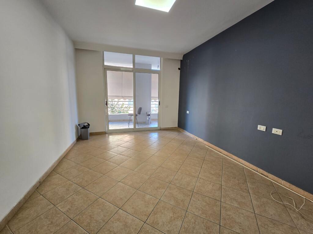 office for rent "Paris Municipality"