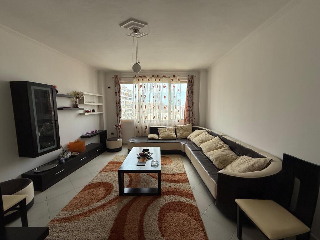 APARTAMENT PER QIRA 2+1+2,ASTIR