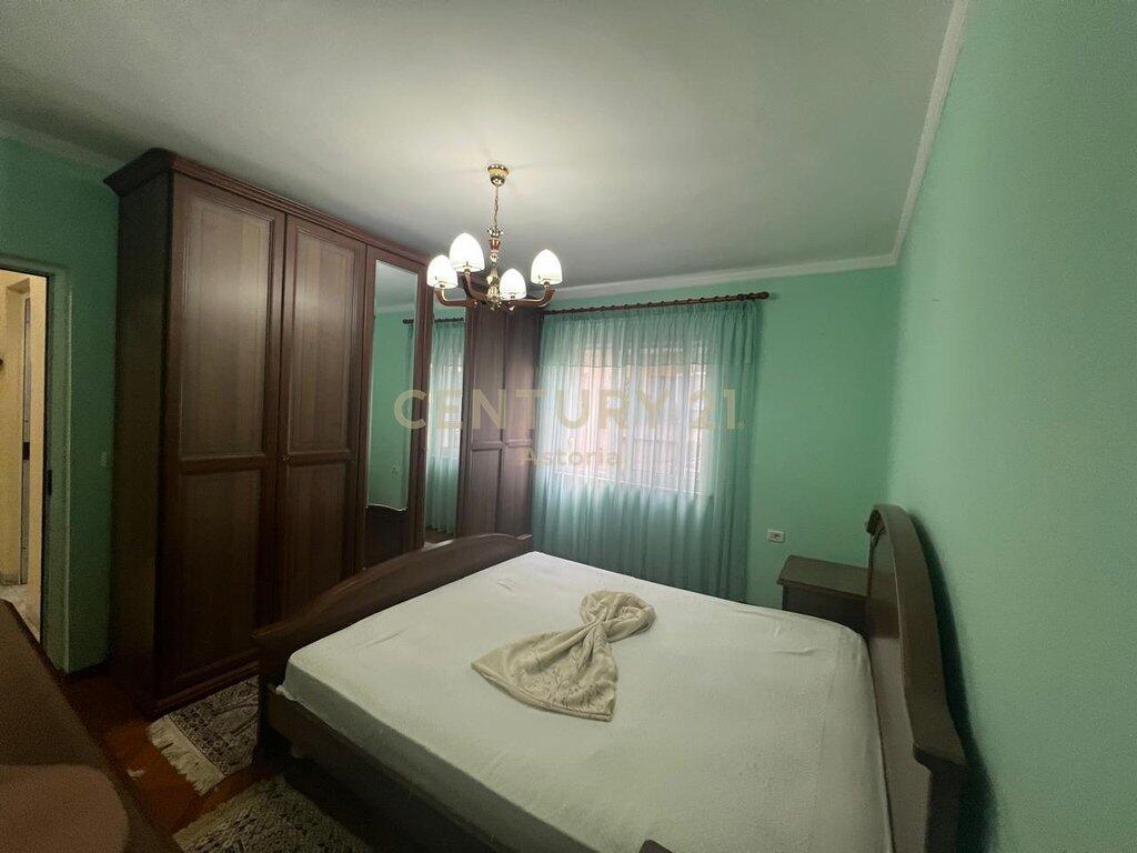 Affittiamo appartamento 1+1 con cucina separata, 21 Dhjetori.