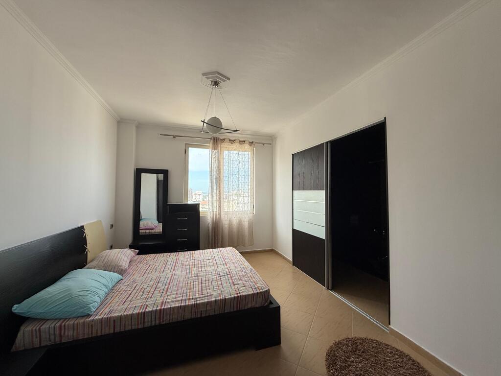 APARTAMENT PER QIRA 2+1+2,ASTIR
