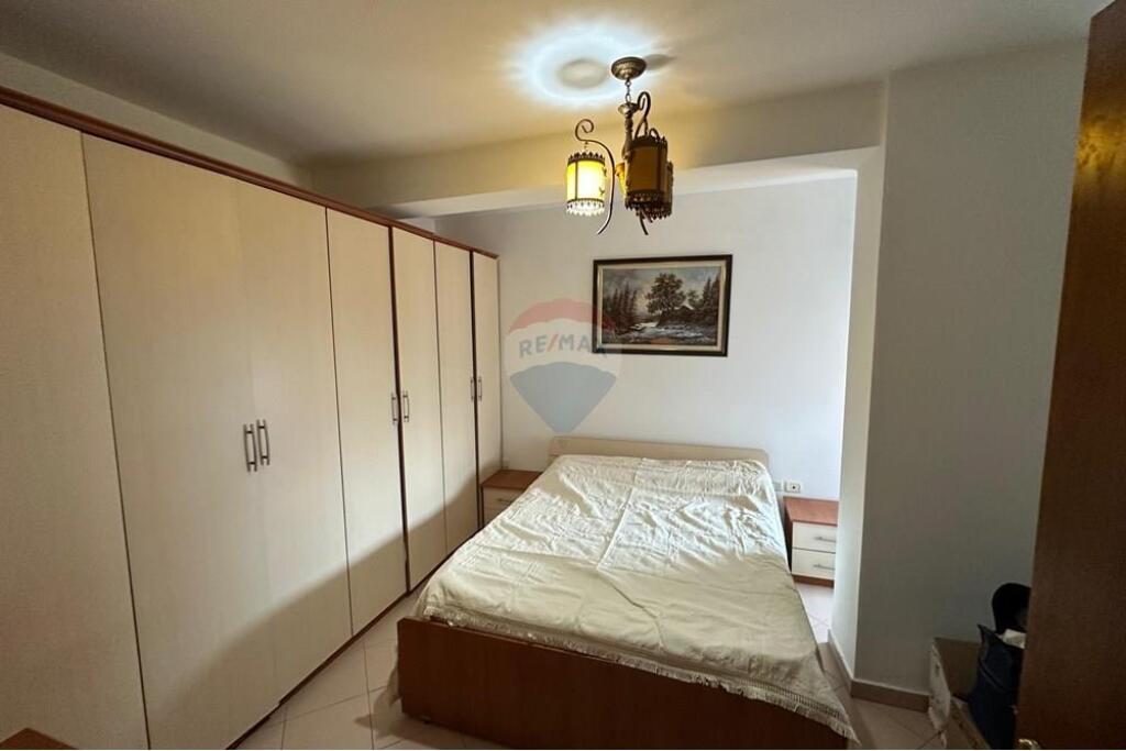 APARTMENT 2+1+2 FOR SALE NEAR THE RED SCHOOL