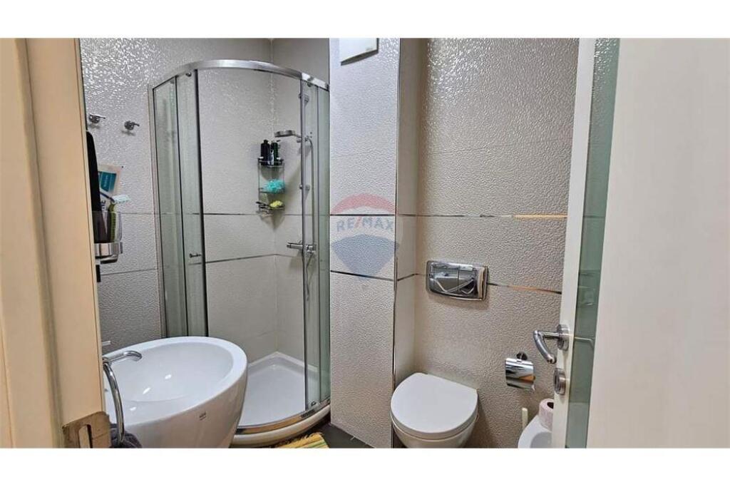 Super apartament me qira 2+1+2+garazh ne Bllok!