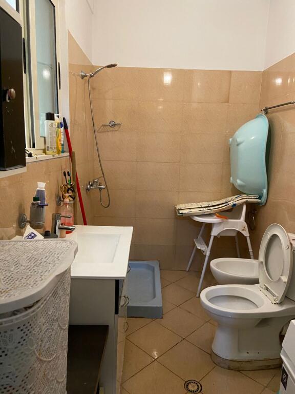 🏢In the Fresku area, near Fresku Restaurant, a 1+1 apartment is for rent, furnished 40,000Leke