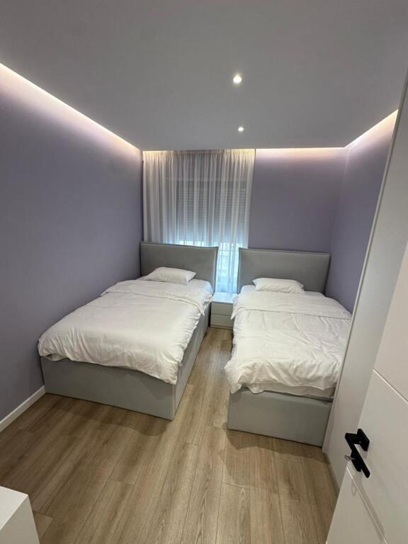 Apartament 2+1+2 per shitje te Stacioni i Trenit