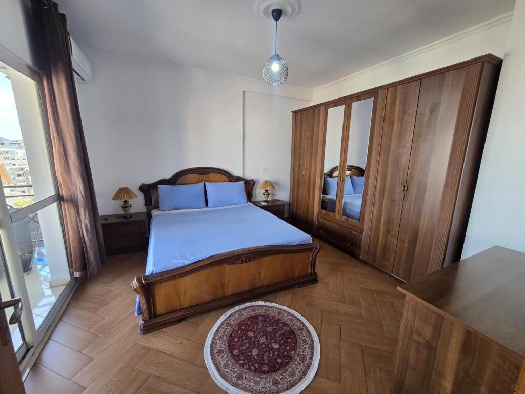 Apartament Modern 2+1 me Qira - Rruga e Barrikadave
