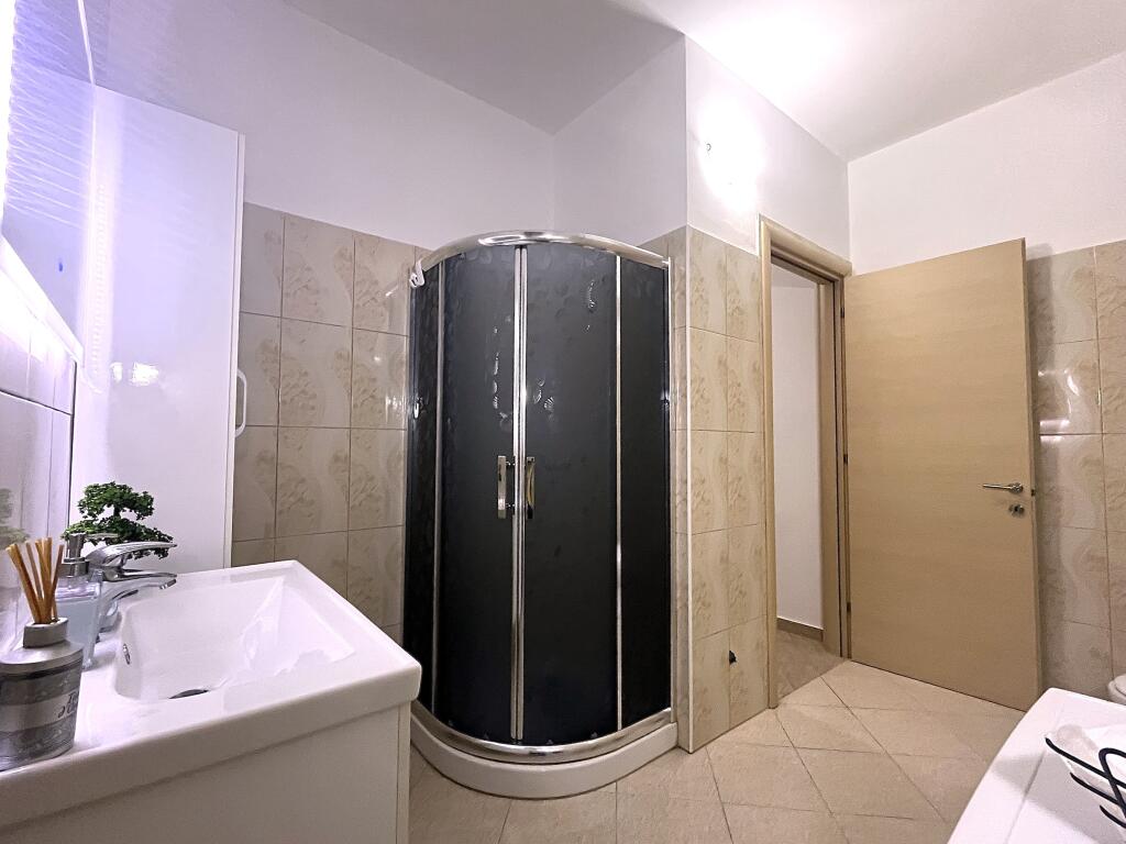 Apartament modern i madh pranë Lungomare VETËM PËR STUDENTË