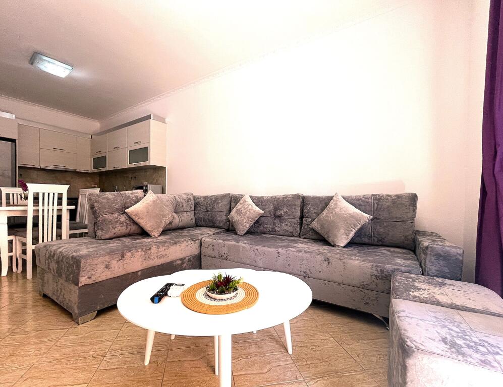 Apartament modern i madh pranë Lungomare VETËM PËR STUDENTË