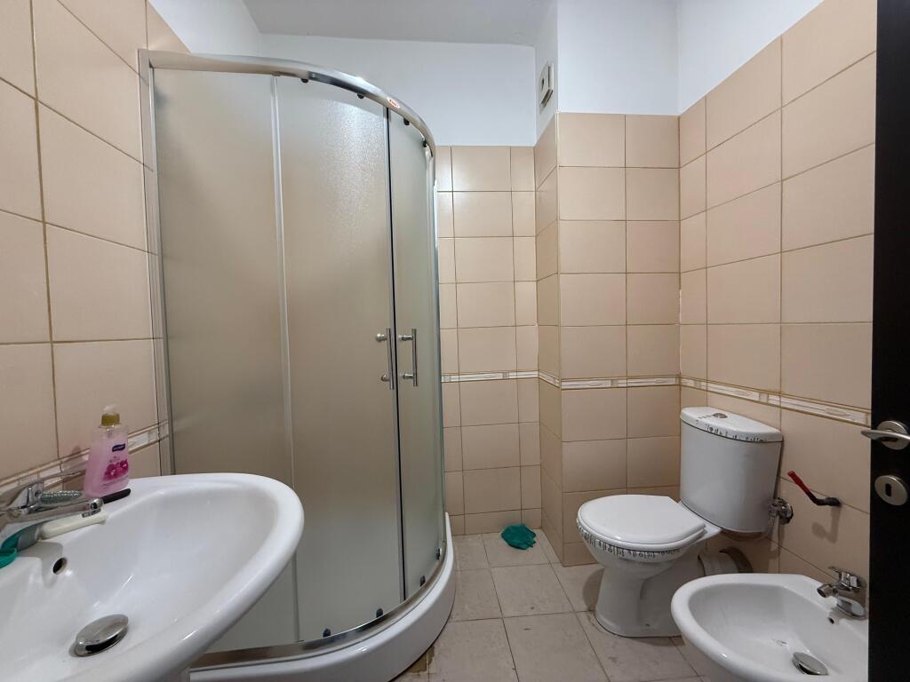 APARTAMENT PER QIRA 2+1+2,ASTIR