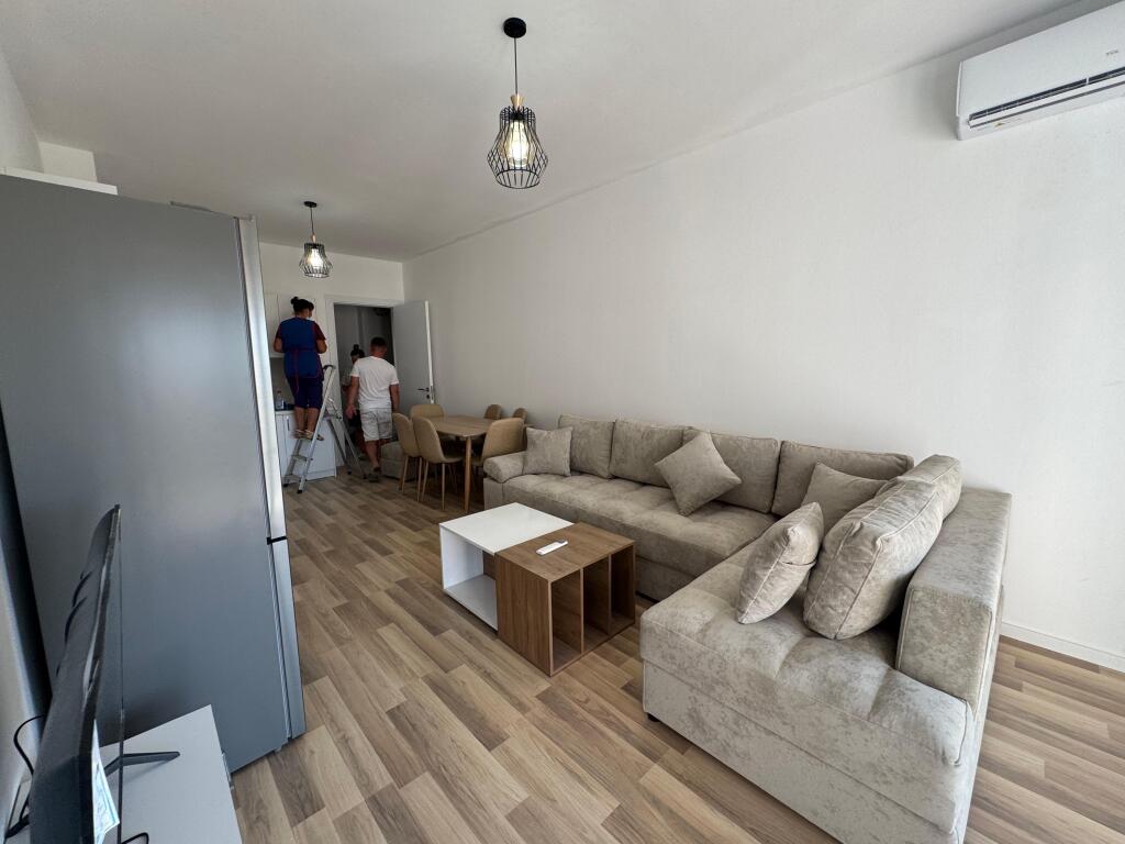 Apartament me qera 1+1 Astir