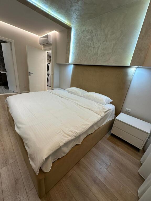 Apartament 2+1+2 per shitje te Stacioni i Trenit