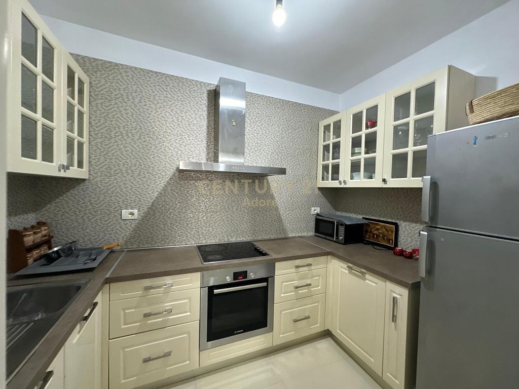 Apartament 2+1 me Qira – Tek Art Turbina, Liqeni i Tiranës