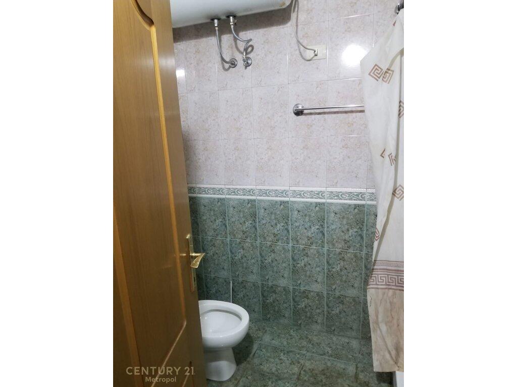 LEDA (Metropol121744) Apartament 3+1+2 me ballkon per qira, në Qendër të Bllokut! - 1,300 € /Muaj