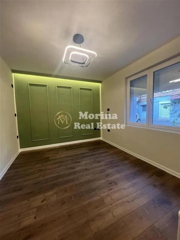 Shitet Apartament 1+ 1, te 21 Dhjetori, te Mozaiku,  Cmimi 105000 Euro.
