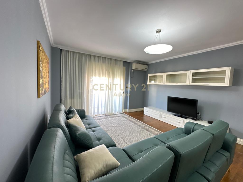 Apartament 2+1 me Qira – Tek Art Turbina, Liqeni i Tiranës