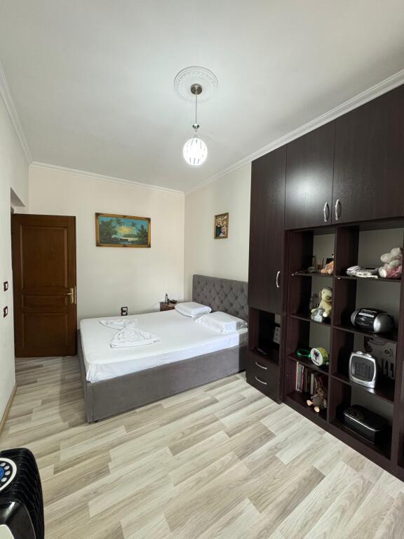 Shitet apartament 2+1 Don Bosco