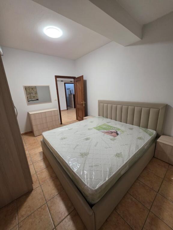 Appartamento 1+1 in Affitto a Myslym Shyri, Tirana