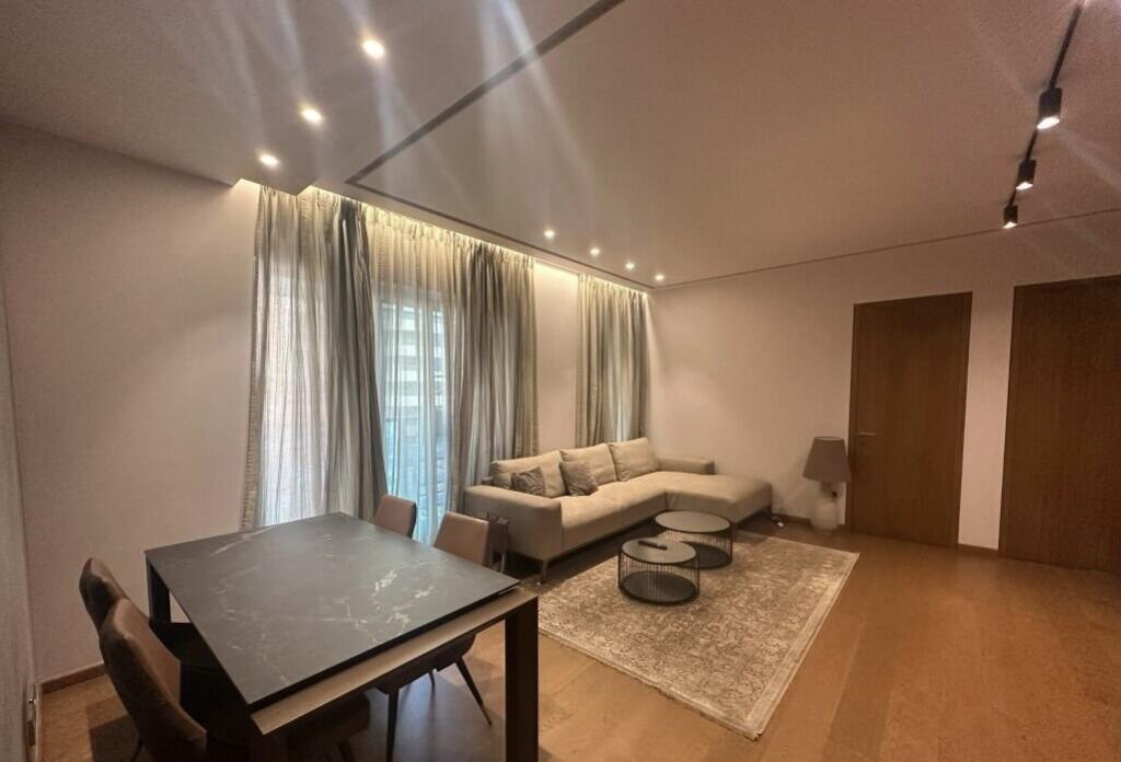 Apartament 2+1+2 me post parkimi për qira te Ambasador 3!
