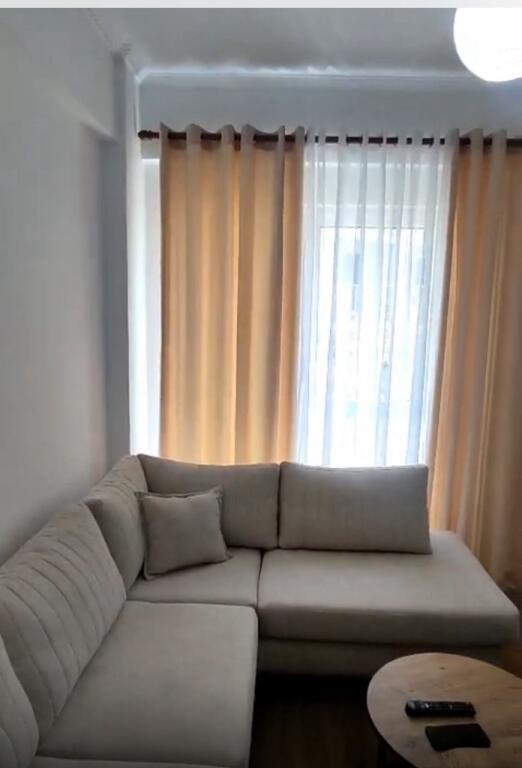 Jepet me Qera Apartamenti 1+1+ Post Parkim  tek Kompleksi Oxa