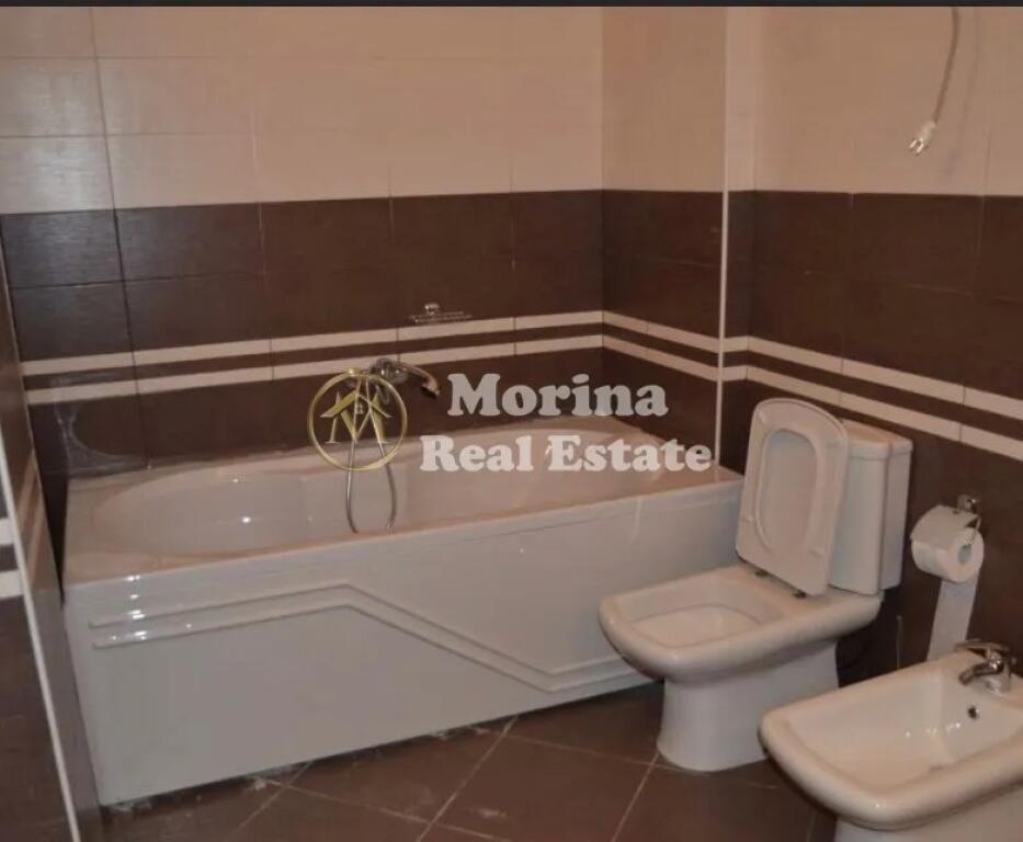 Qera,Papafingo , Liqenh i Thate, 1200 euro/muaj