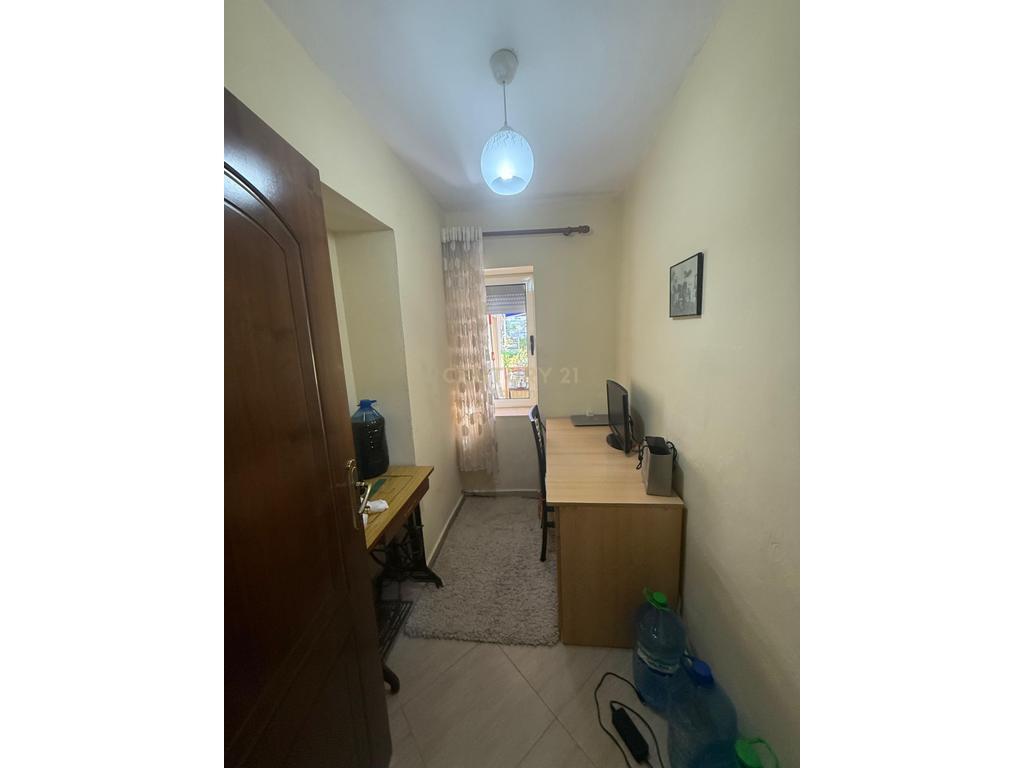 Shitet Apartament 3+1 – Zona e Oxhakut.  155,000 €
