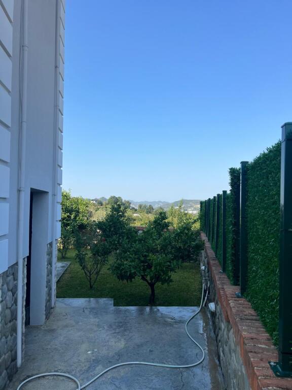 🏡 3-STORY VILLA FOR RENT – LUNDËR, near TEG