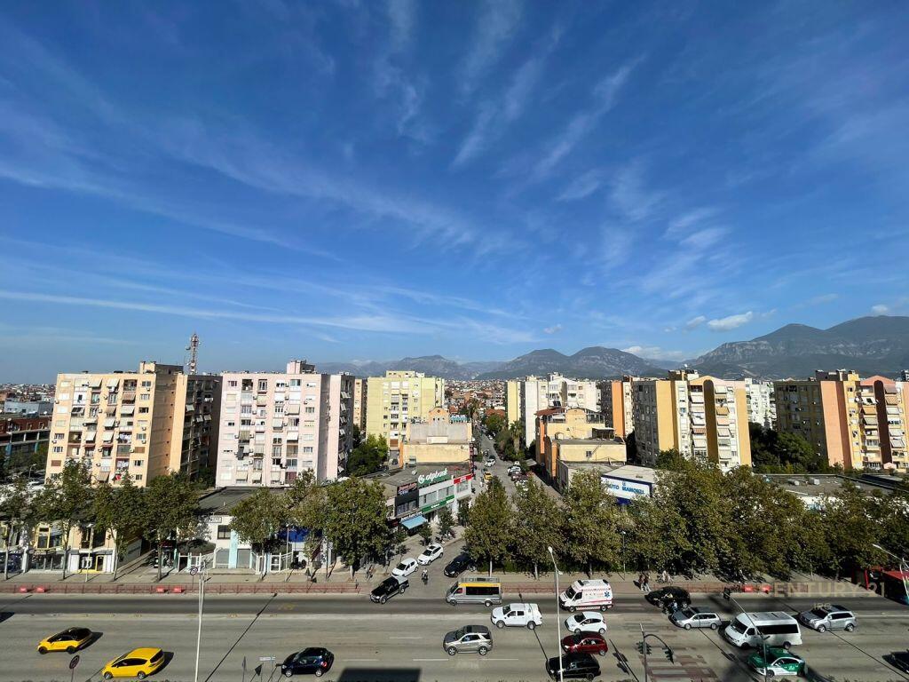 Commercial Space On the Main Road – For Rent, Dritan Hoxha Street