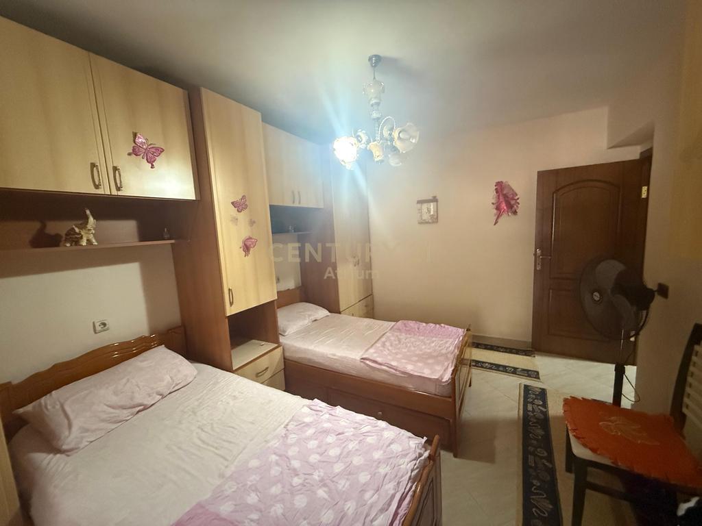 Shitet Apartament 3+1 – Zona e Oxhakut.  155,000 €