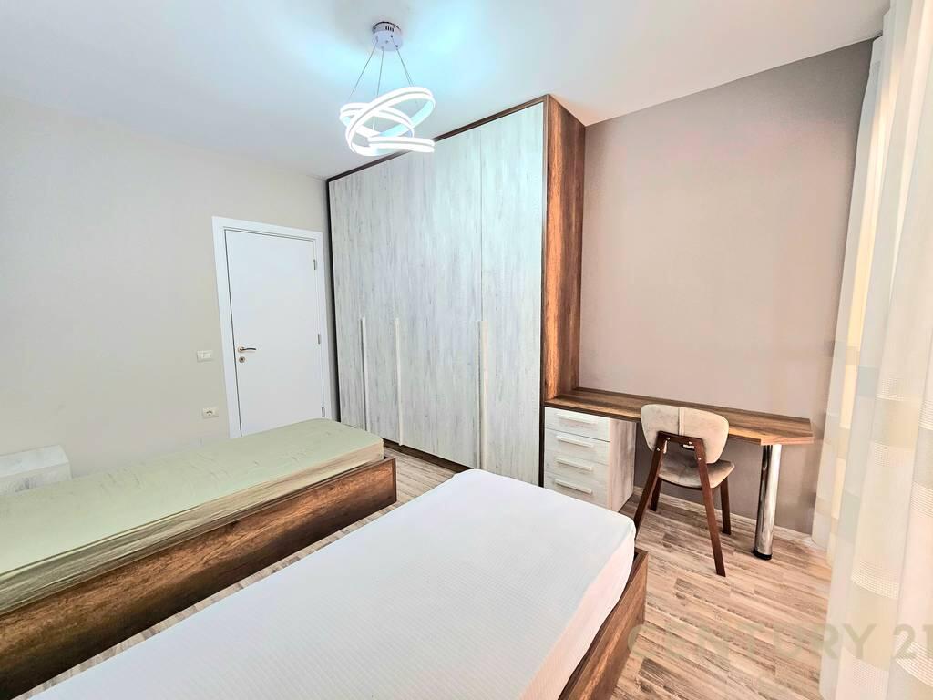 APARTAMENT 2+1+2 PËR QIRA NË KOMPLEKSIN PANORAMA