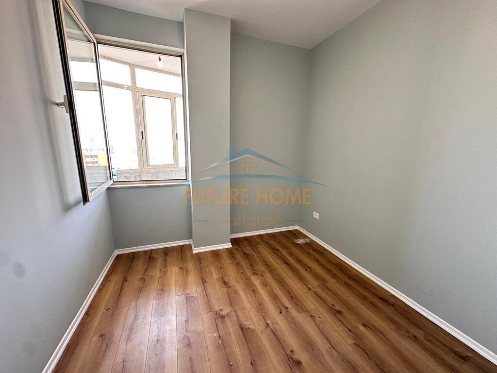 Shitet,Apartament 1+1,Rruga Fortuzi,Tirane