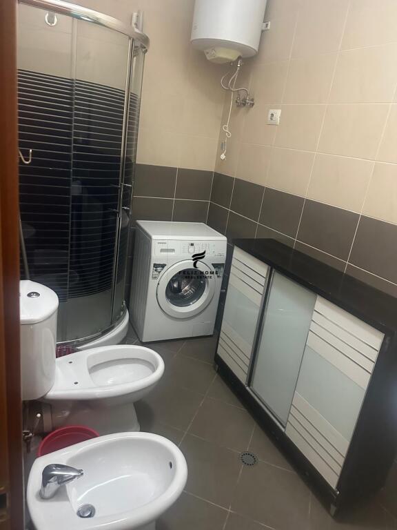 APARTAMENT ME QERA 1+1 QENDER 800 EURO
