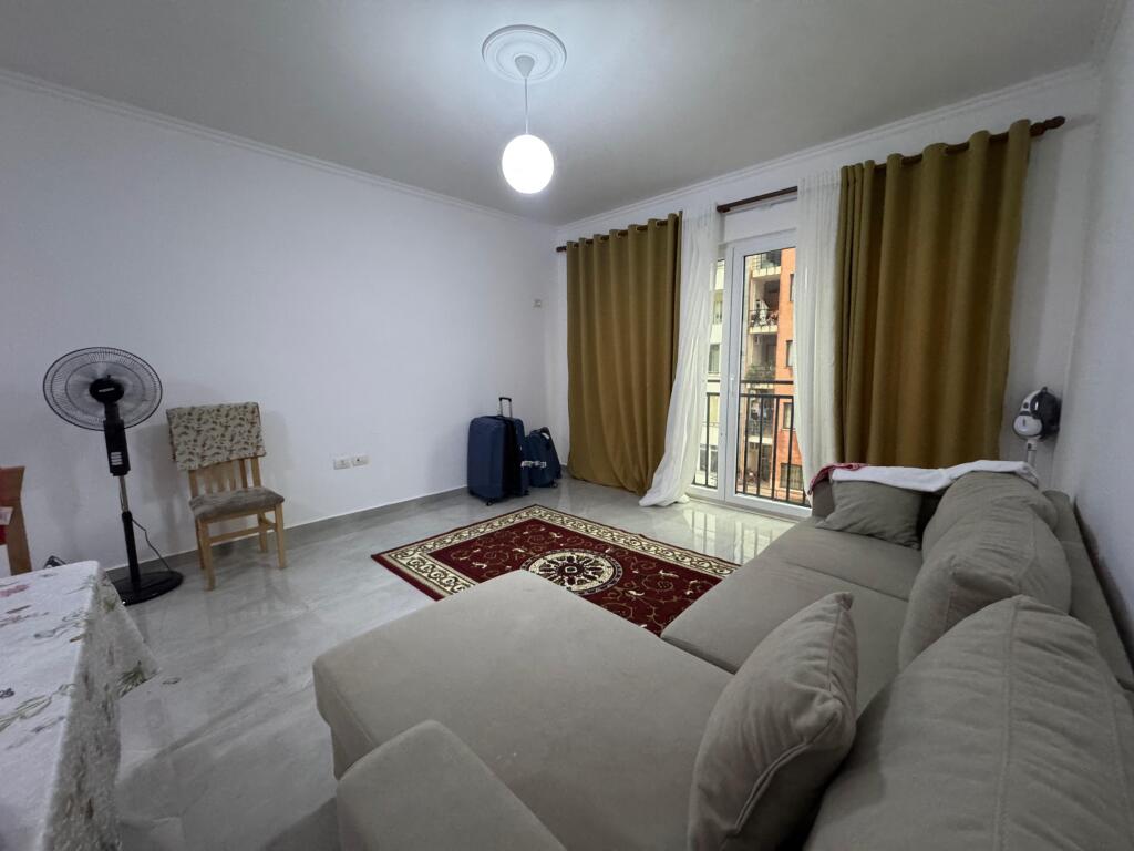 📢 Apartament me qera 1+1, në Yzberisht