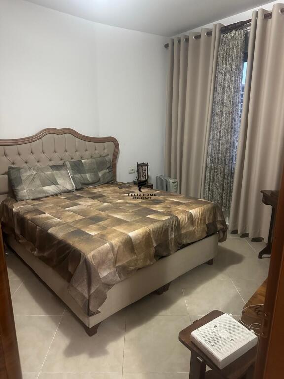 APARTAMENT ME QERA 1+1 QENDER 800 EURO