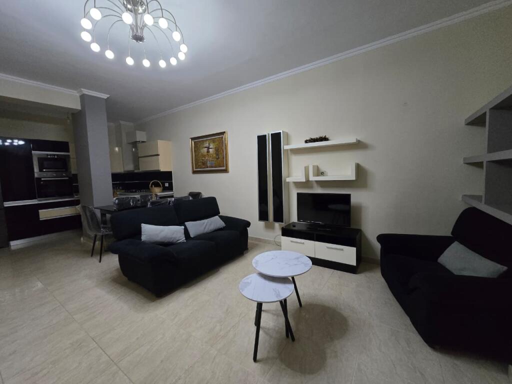 Apartament me Qira 2+1+2 te Kristal Center Komuna e Parisit