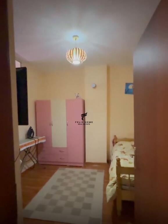 APARTAMENT ME QERA 1+1 YZBERISHT 450 EURO